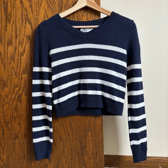 Hollister Size Small Navy Blue Cropped Long-Sleeve Striped V-Neck Sweater - Picture 1 of 7